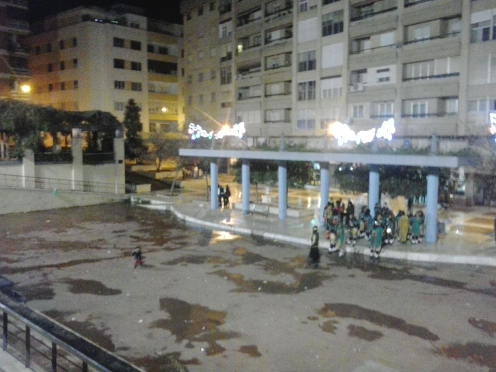 Trabajos de limpieza en Plaza Santa María de la Cabeza
