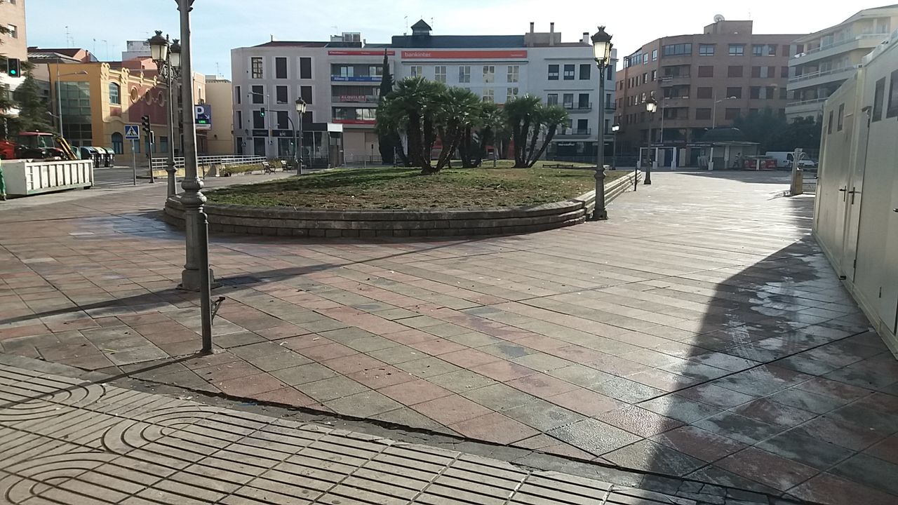Estado tras los trabajos de limpieza en Plaza San Atón